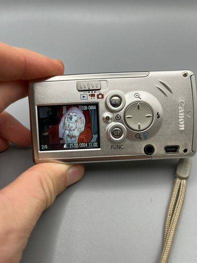 Canon Digital IXUS i PC1060 4.0MP Digital Camera Faulty - Spares and Repairs