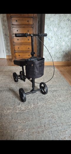 knee scooter