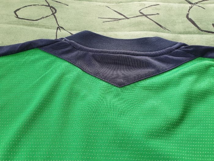 Northern Ireland Football Club Home Jersey 2004 to 2005 Extra Large Adult Umbro XL
