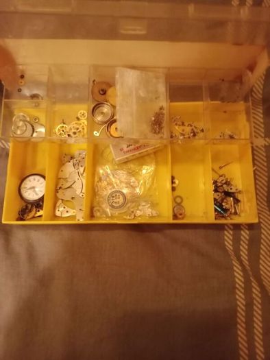 Services Watches.