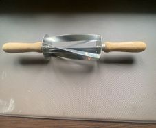 Croissant Cutter
