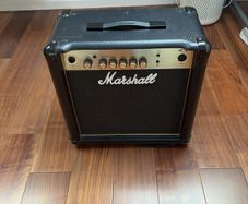 Marshall practice guitar amp- MG15