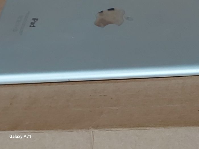 Apple Ipad Mini 2nd Generation 16GB Silver, Excellent cosmetic condition, Activation Locked, for parts or repair