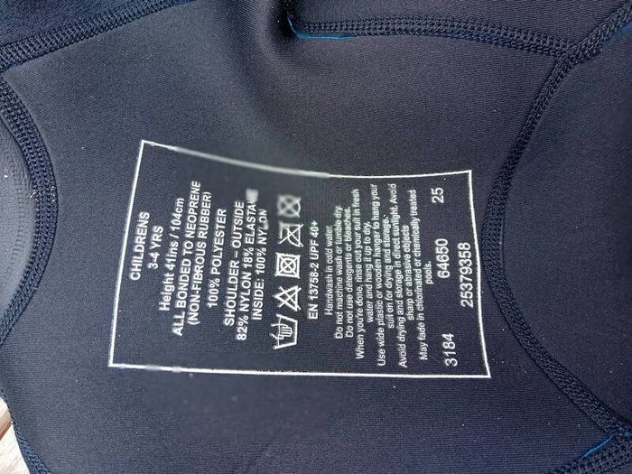 Wetsuit 3 to 4 years