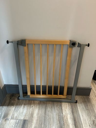Stair Baby Safety Gate- beechwood