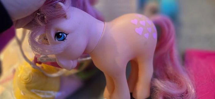 Pretty Parlour 1982 Complete (no box) with Peachy and Twinkles the Cat MLP G1 My Little Pony Accessories Playset