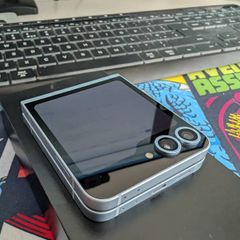 Samsung Galaxy Z Flip 6