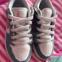 Girls Nike Trainers - Size 12.5