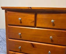 Pine Chest of Drawers