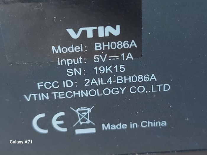 VTIN Bluetooth Speaker Model BH086A, works perfect, back cover has come loose and is cellotaped on