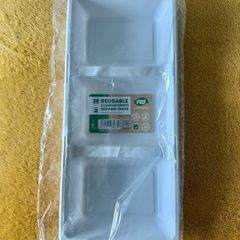Brand new reusable 3 compartments serving trays, pack of 2
