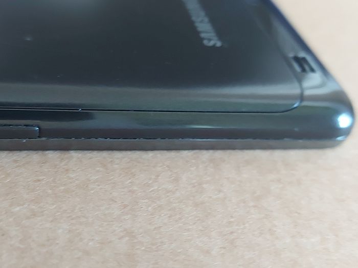 Samsung Galaxy S mobile phone, Model YP-GS1, in excellent condition