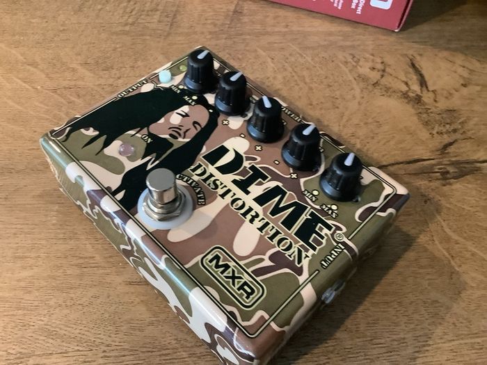 MXR DD11 Dime Distortion pedal