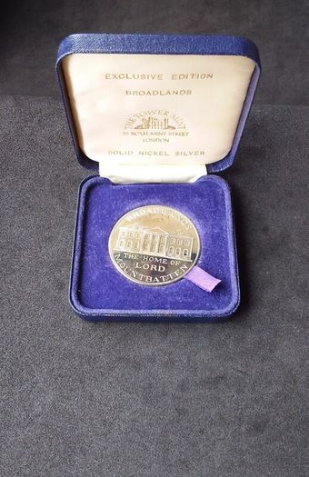 Rare Tower Mint, Broadlands Medallion ( Lord Mountbatten ) - Exclusive Edition, Boxed