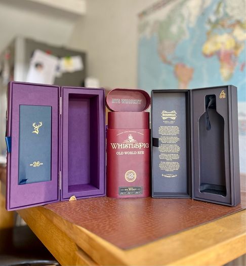 3 empty whiskey boxes. Very good condition. As seen.