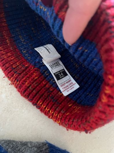 Winter hats x6