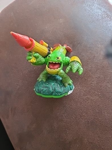 SKYLANDERS   Postage Available