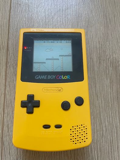 Nintendo Gameboy Color Yellow CGB-001 + Flash Card 4GB