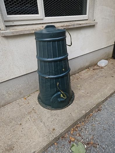 compost bin