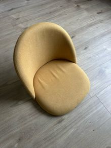 New yellow chair no legs