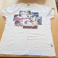 2 men's Gio Gio tshirts in large for sale