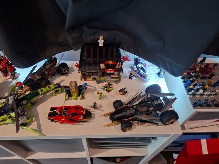 Rare retired ninjago sets READ DESCTIPTION