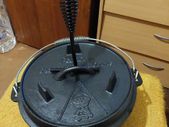 BRAND NEW 24CM 4.8 L Dutch Oven BBQ Oven Pot Cast Iron Cooking Pot Roasting Pan Also For Gas Grill Plus A Lid Lifter