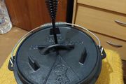 BRAND NEW 24CM 4.8 L Dutch Oven BBQ Oven Pot Cast Iron Cooking Pot Roasting Pan Also For Gas Grill Plus A Lid Lifter