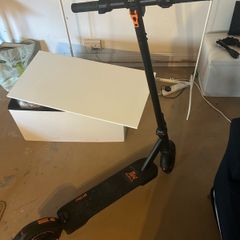 KuKirin S1 Max + charger (Almost NEW)
