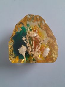 PAPERWEIGHT - Ornament  - Lucite Vintage