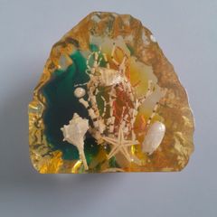 PAPERWEIGHT - Ornament  - Lucite Vintage