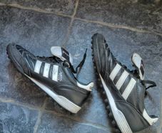 Adidas Team Mundial size 9 uk