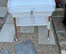 baby changing table