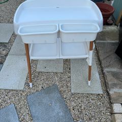 baby changing table