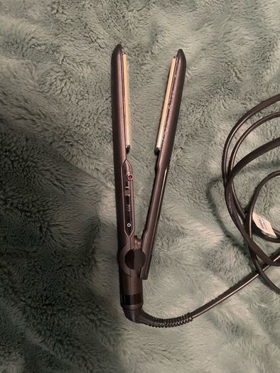 Hair straightener: Travel size