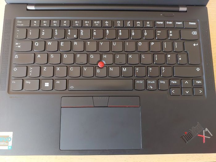 Lenovo ThinkPad X1 Carbon Gen 9 | i7-1185G7 | 16GB RAM | 256GB NVMe SSD | Full HD | Windows 11 Pro