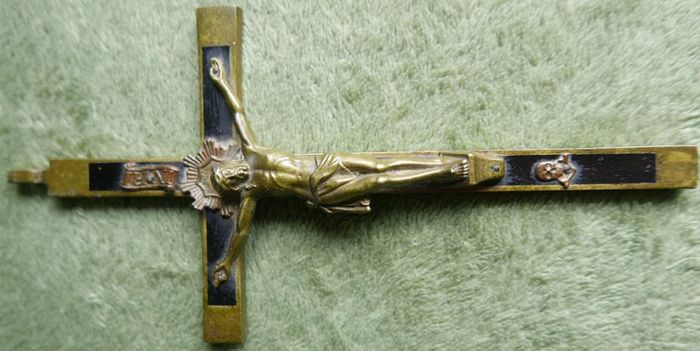 Antique 7"  Crosses - Crucifix