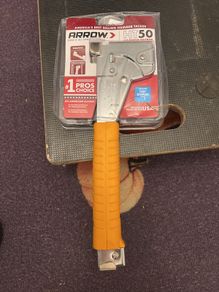 hammer tacker