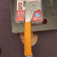 hammer tacker