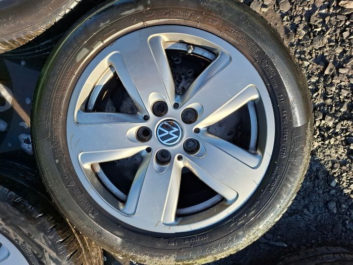 16" Vw Alloys with tyres
