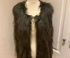 Papaya Weekend size 8 dark green faux fur gilet - new