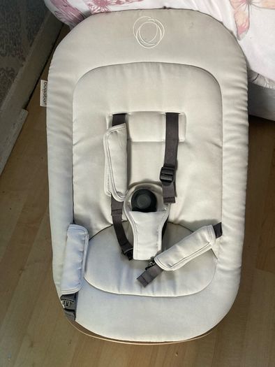 Baby cot and bouncer