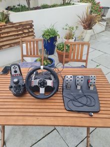 logitech g27 racing wheel and peddles