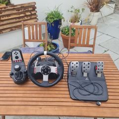 logitech g27 racing wheel and peddles