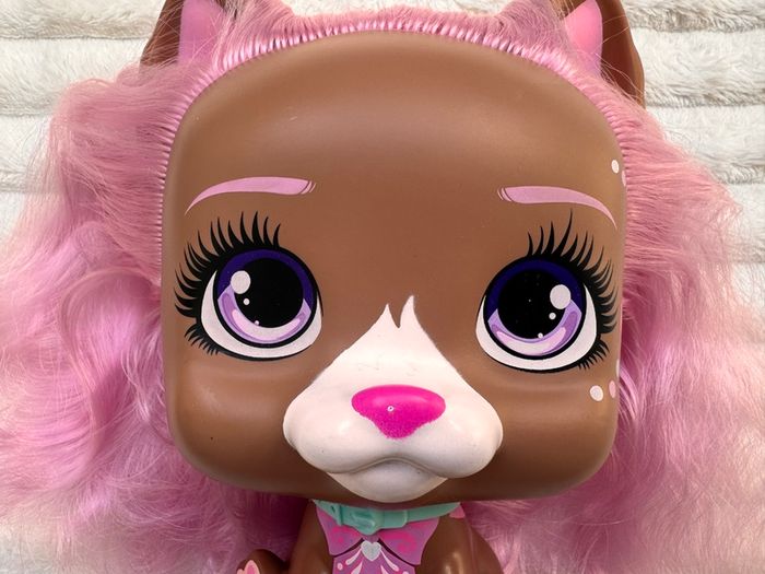 VIP Pets Mega Pet Dog Nyla Toy Figure Head  IMC Toys approx. 21 cm. Used Please see photos