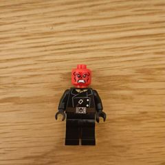 The LEGO Marvel Red Skull minifig