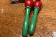 Vintage skipping rope with wooden handles