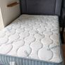Selling the furniture of my teenage bedroom Image 5