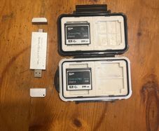 Cfast Express Card + Reader & Case