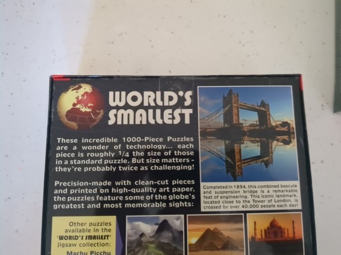 World's Smallest 1000 piece jigsaw - Tower of London